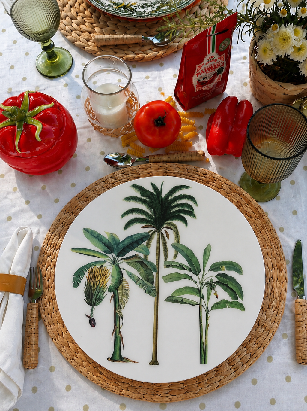 Botanical Tropical Palms Round Placemats | Tropical Elegance Collection