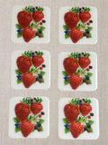 Posavasos de Lujo Fresa y Delicias de Frutos Rojos – Hechos a Mano Resina sobre Madera