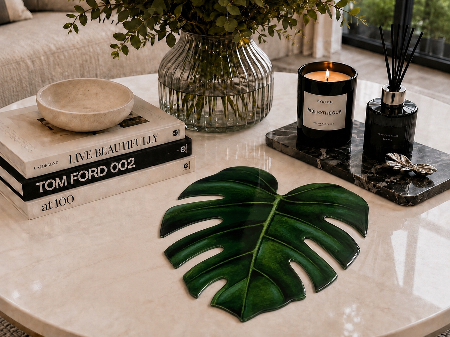 Green Monstera Leaf Luxury Centerpiece – Handcrafted Resin-on-Wood