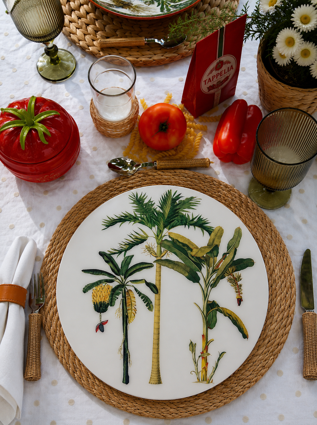 Botanical Tropical Palms Round Placemats | Tropical Elegance Collection
