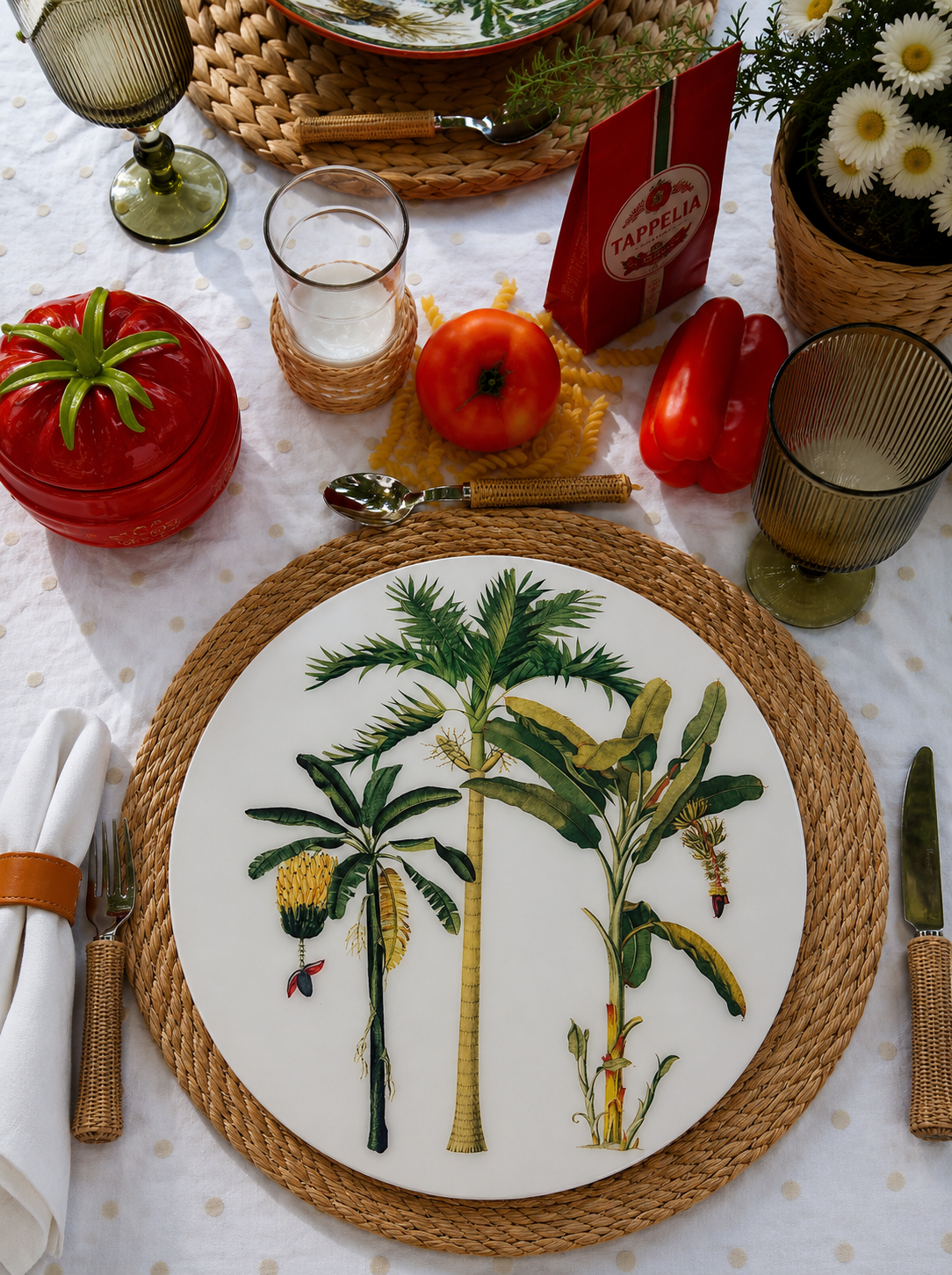 Botanical Tropical Palms Round Placemats | Tropical Elegance Collection
