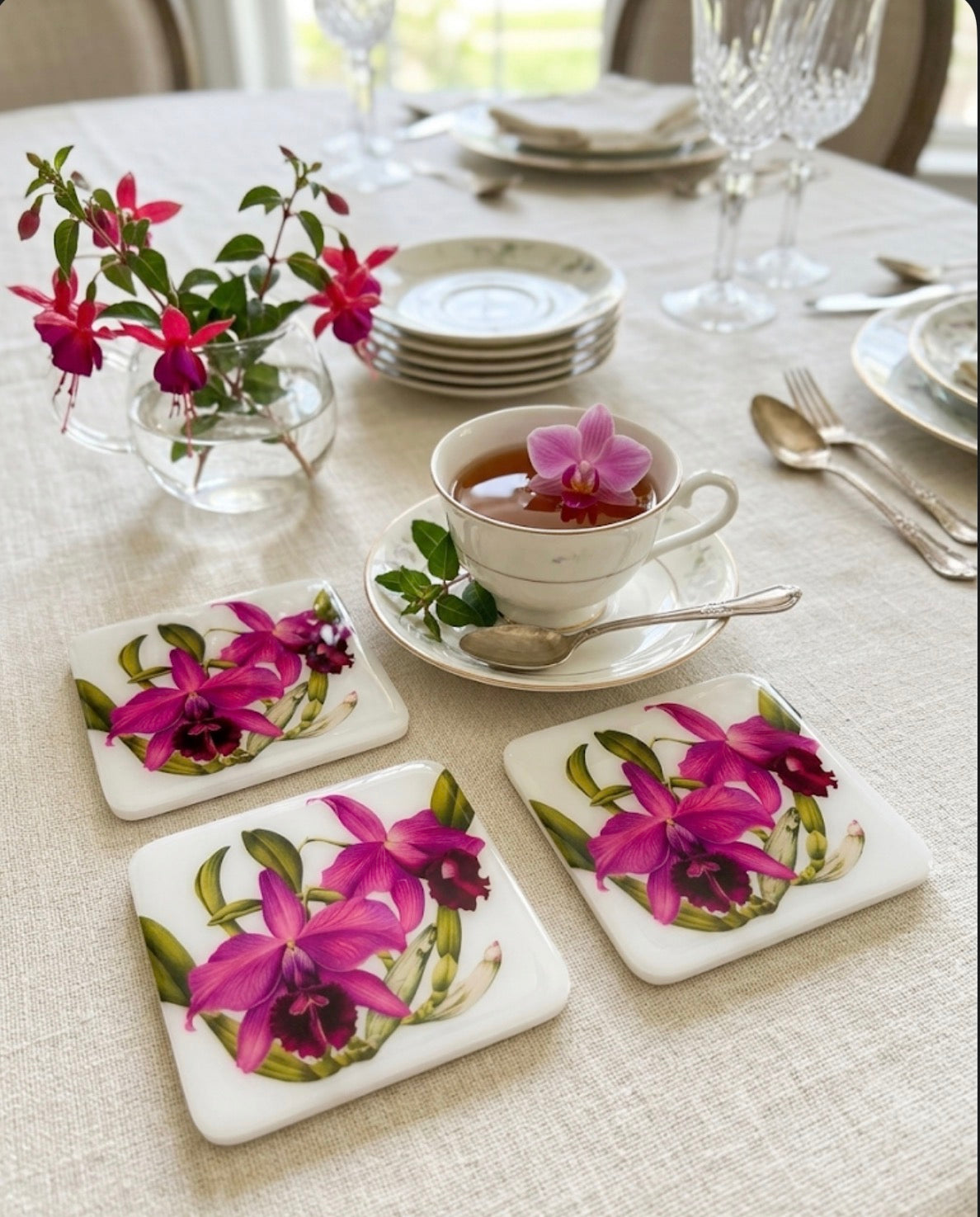 Fuchsia Orchid Coaster Set – Handcrafted Botanical Resin | TABLE ON TABLE