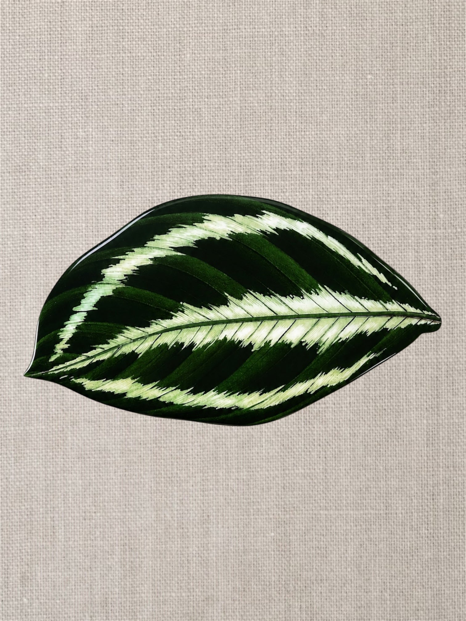 Green Tropical Leaf Centerpiece – Handcrafted Resin-on-Wood